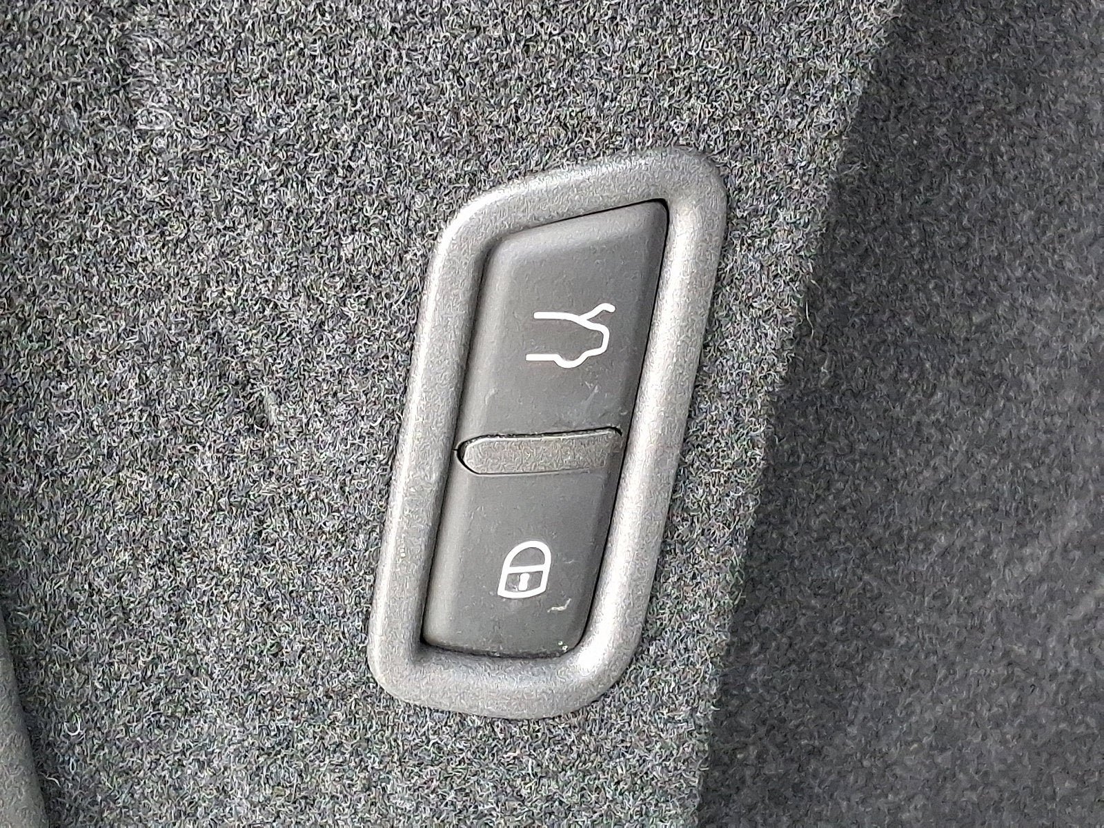 Used 2023 Maserati Levante Modena AWD/4WD image 32