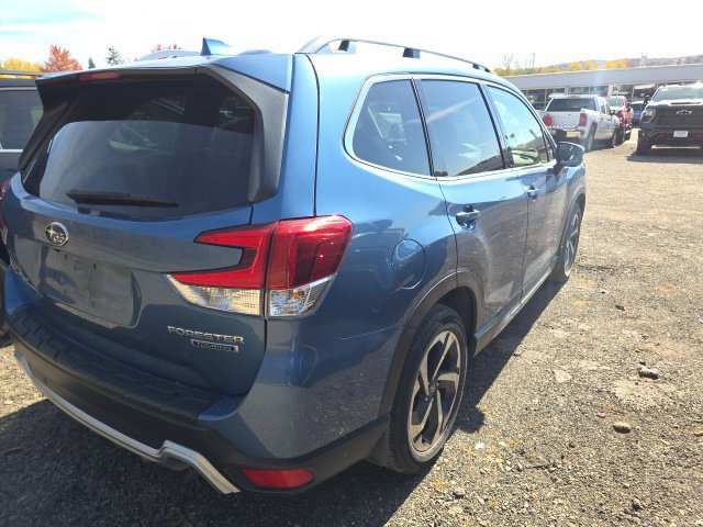 Used 2022 Subaru Forester Touring AWD/4WD image 7