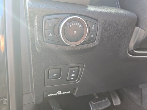 Used 2018 Ford F350 Lariat w/ Lariat Ultimate Package image 13