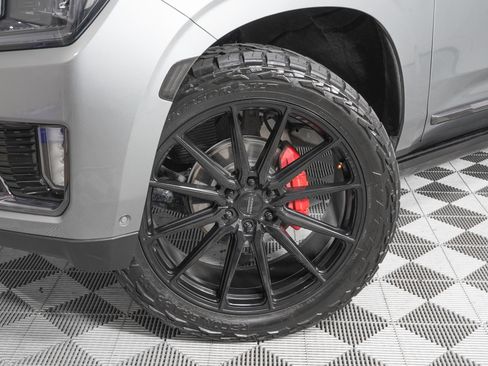 Used 2023 GMC Yukon XL Denali Ultimate w/ LPO, Floor Liner Package image 33