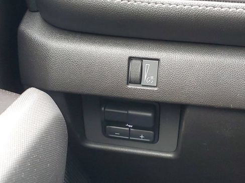 Certified 2023 Chevrolet Colorado LT w/ LT Convenience Package II AWD/4WD image 19