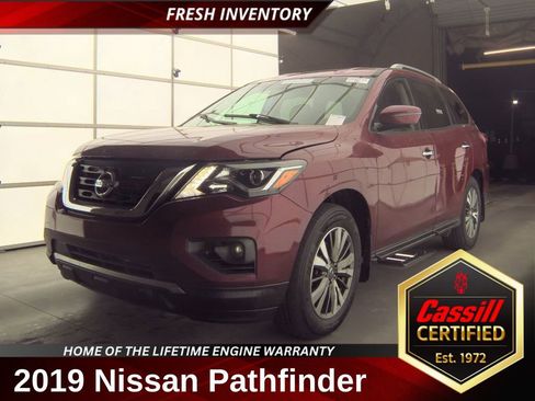 Used 2019 Nissan Pathfinder SL image 1