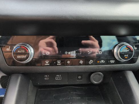 Used 2022 Mitsubishi Outlander SE image 30