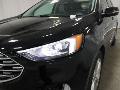 Used 2021 Ford Edge Titanium image 13