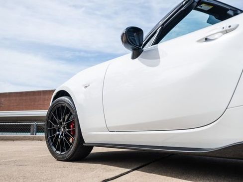 Used 2017 MAZDA MX-5 Miata Club w/ Brembo/BBS Package image 25