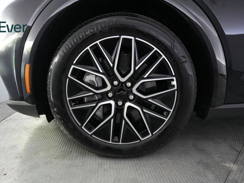 Used 2025 Ford Mustang Mach-E Premium AWD/4WD image 19