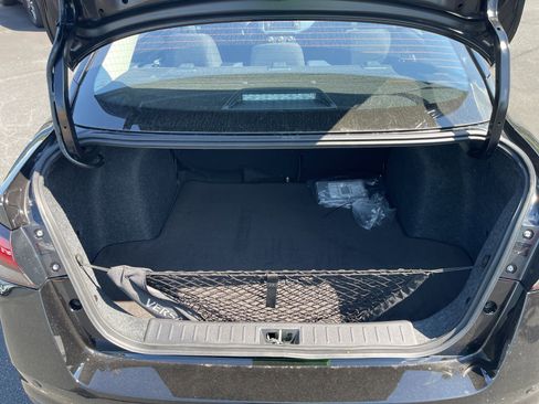 New 2025 Nissan Versa SV w/ Trunk Package image 10