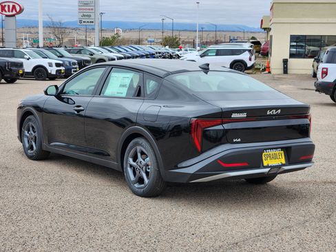 New 2026 Kia K4 LXS image 3