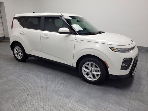 Used 2020 Kia Soul S FWD image 11
