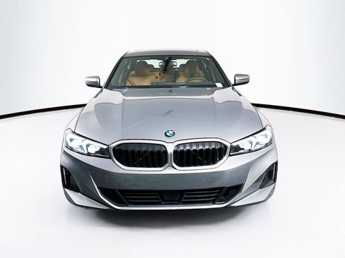 Used 2025 BMW 330i Sedan image 2