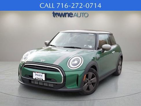 Used 2023 MINI Cooper 2-Door Hardtop image 9