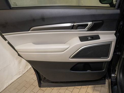 Used 2022 Kia Telluride S image 10