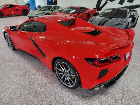 Used 2024 Chevrolet Corvette Stingray Premium Conv w/ Z51 Performance Package image 2