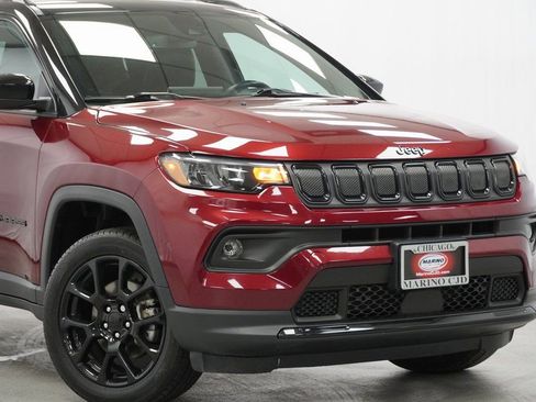 Used 2022 Jeep Compass Latitude w/ Convenience Group AWD/4WD image 4