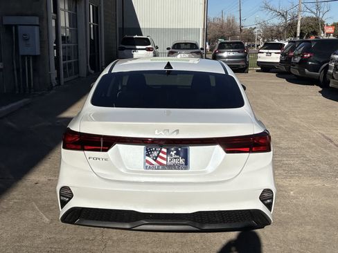 Used 2023 Kia Forte LXS image 5