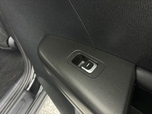 Used 2022 Kia Sportage LX image 48