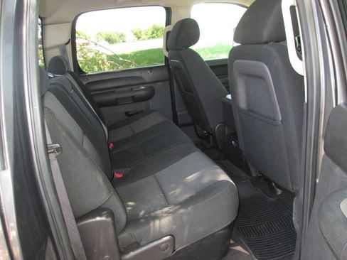 Used 2010 Chevrolet Silverado 3500 LT w/ Exterior Plus Package AWD/4WD image 22