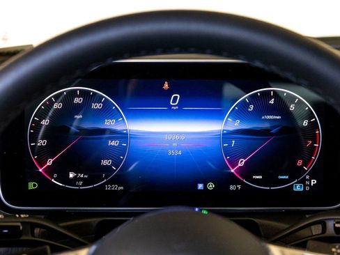 Used 2025 Mercedes-Benz C 300 Sedan image 17