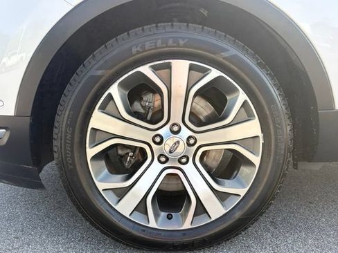 Used 2019 Ford Explorer Platinum AWD/4WD image 27