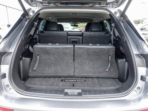 Used 2022 Mitsubishi Outlander SE image 6