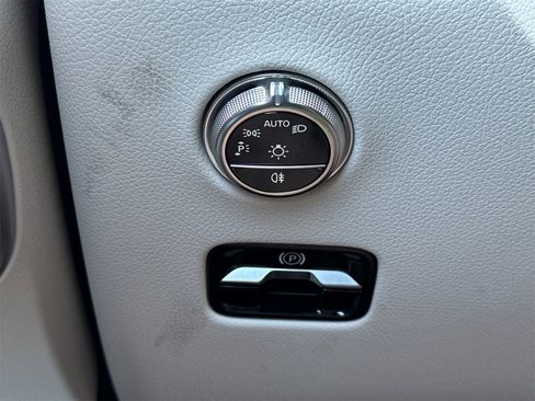 New 2025 Mercedes-Benz GLC 350e 4MATIC image 31