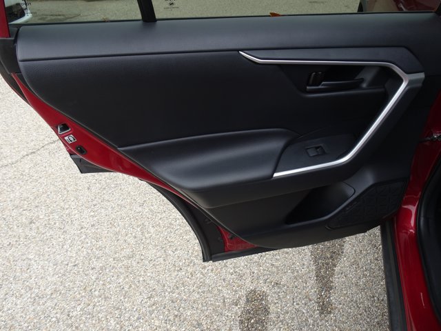 Used 2019 Toyota RAV4 LE w/ All Weather Liner Package AWD/4WD image 14