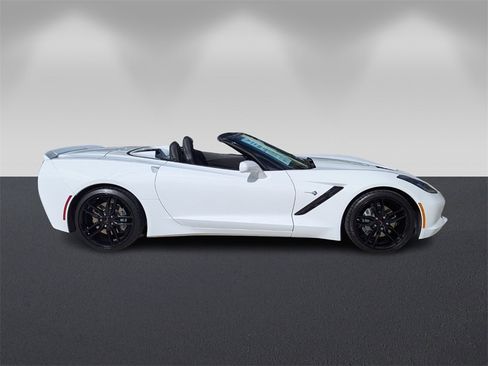Used 2019 Chevrolet Corvette Stingray Convertible w/ 2LT Preferred Equipment Group image 4