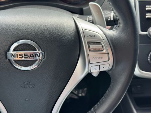 Used 2017 Nissan Altima 2.5 SR FWD image 21