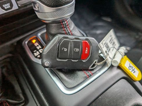 Used 2022 Jeep Wrangler Unlimited Rubicon image 18