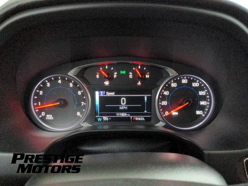 Used 2018 GMC Acadia SLT AWD/4WD image 16