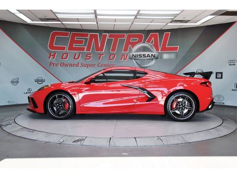 Used 2023 Chevrolet Corvette Stingray Preferred Cpe w/ Z51 Performance Package image 3