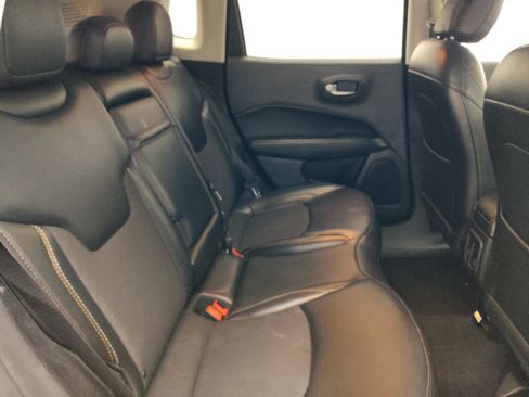 Used 2019 Jeep Compass Latitude w/ Popular Equipment Group AWD/4WD image 19