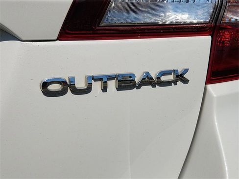 Used 2019 Subaru Outback 2.5i image 9