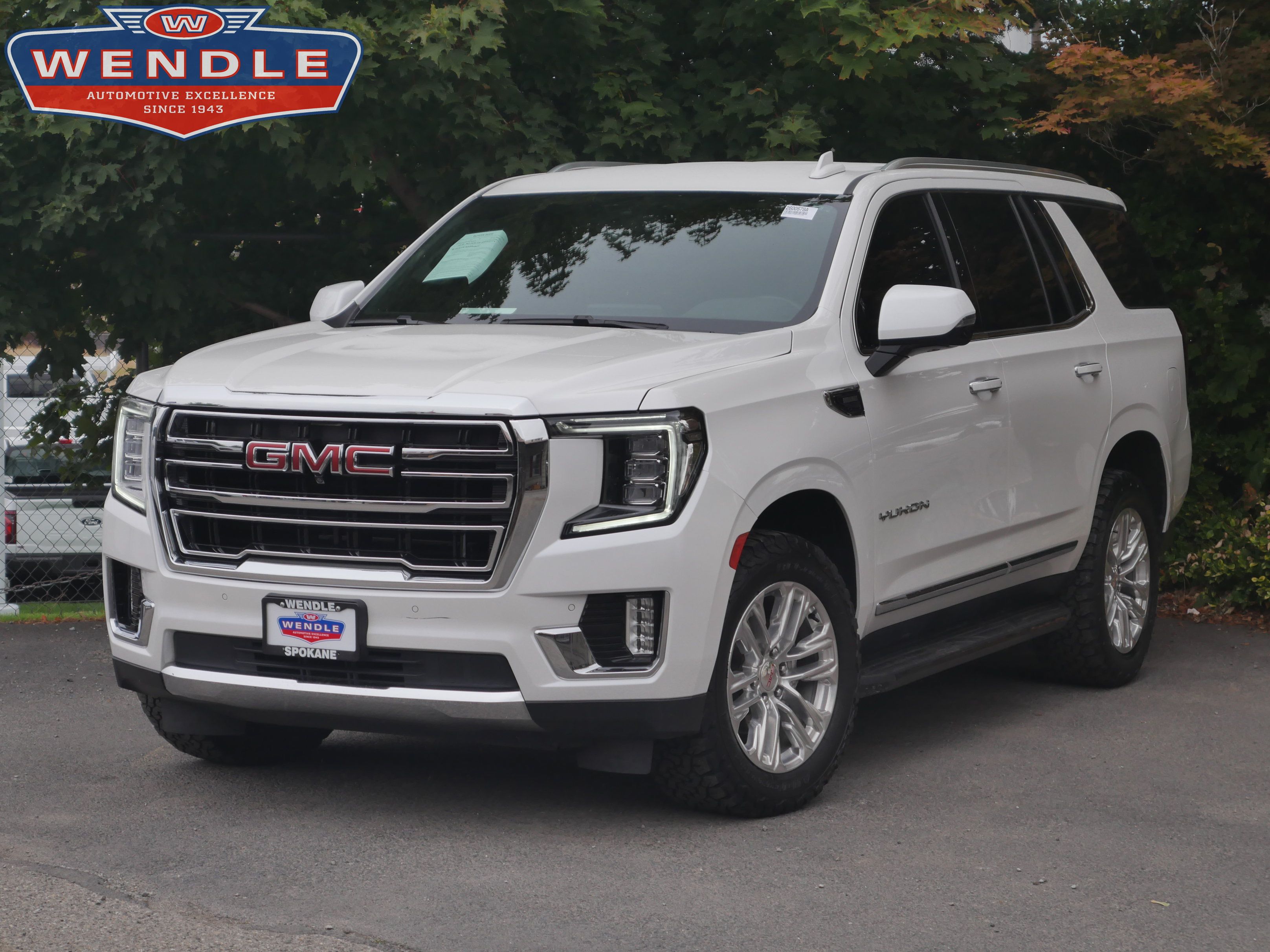 Used 2021 GMC Yukon SLT w/ Rear Media and Nav Package AWD/4WD image 1