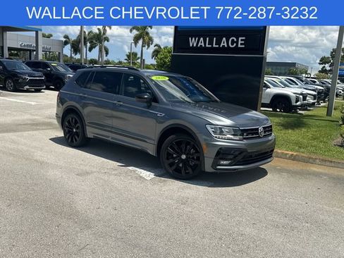 Used 2020 Volkswagen Tiguan SE R-Line FWD image 2