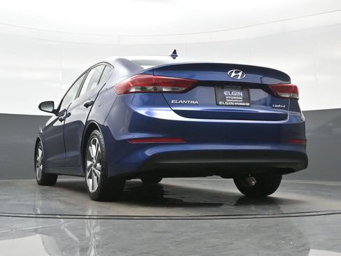 Used 2017 Hyundai Elantra Limited FWD image 27