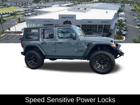 Used 2024 Jeep Wrangler Willys image 12
