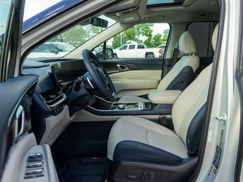 New 2026 Kia Carnival SX w/ SX Dark Edition Package FWD image 11