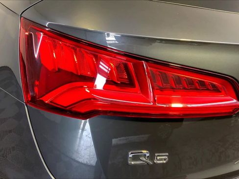 Used 2020 Audi Q5 e Premium Plus image 28