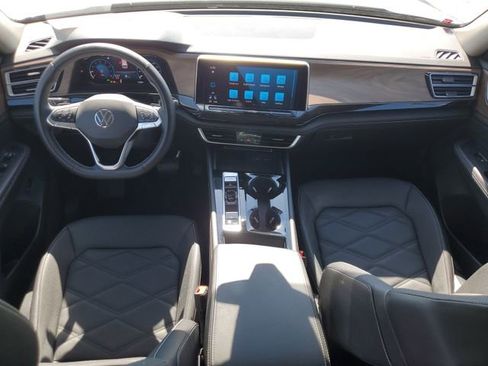 Certified 2025 Volkswagen Atlas SE w/ Panoramic Sunroof Package image 15