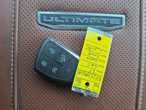 Used 2025 GMC Sierra 3500 Denali Ultimate AWD/4WD image 22