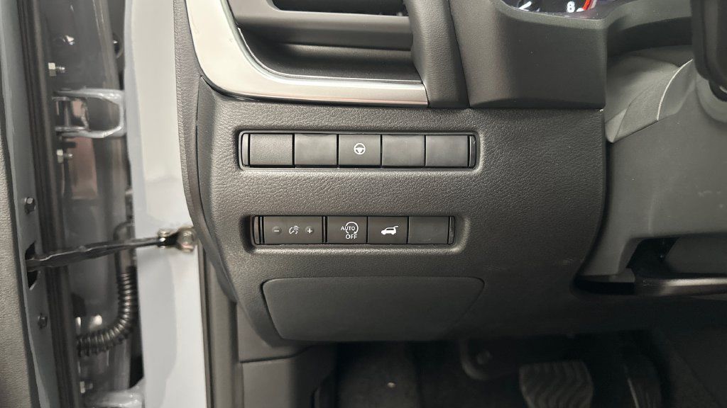 New 2026 Nissan Rogue Dark Armor AWD/4WD image 19