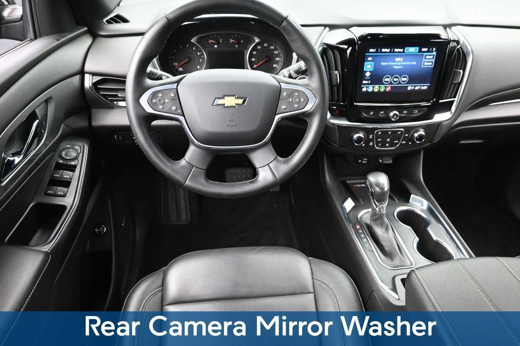 Used 2023 Chevrolet Traverse LT w/ LT Premium Package AWD/4WD image 16