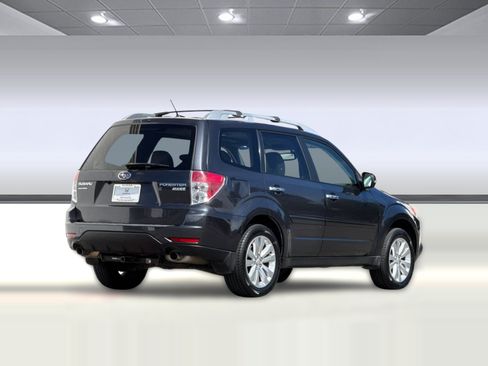 Used 2012 Subaru Forester 2.5X Touring AWD/4WD image 8