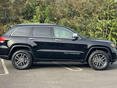 Used 2019 Jeep Grand Cherokee Limited image 3