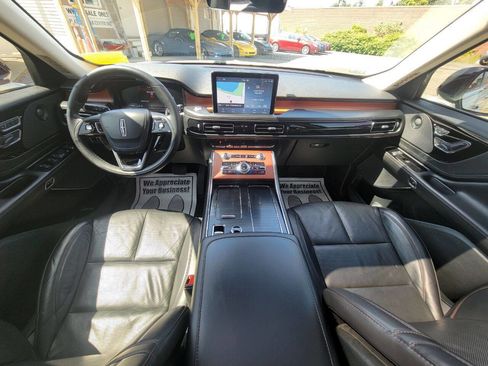 Used 2020 Lincoln Aviator Grand Touring w/ Elements Package Plus image 10