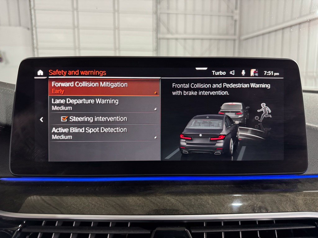 Used 2023 BMW M550i xDrive AWD/4WD image 33