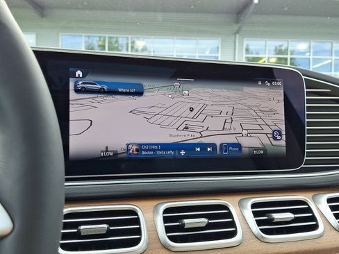 Certified 2024 Mercedes-Benz GLS 450 4MATIC image 19