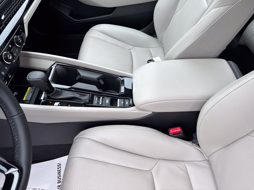 Certified 2025 Honda Accord EX-L image 27