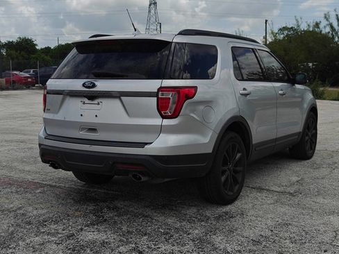 Used 2019 Ford Explorer XLT w/ Equipment Group 202A FWD image 3